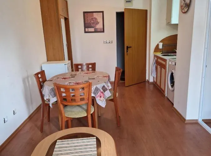 Rainbow 1 ساني بيتش