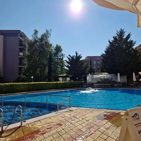 Apartament Rainbow 1 *